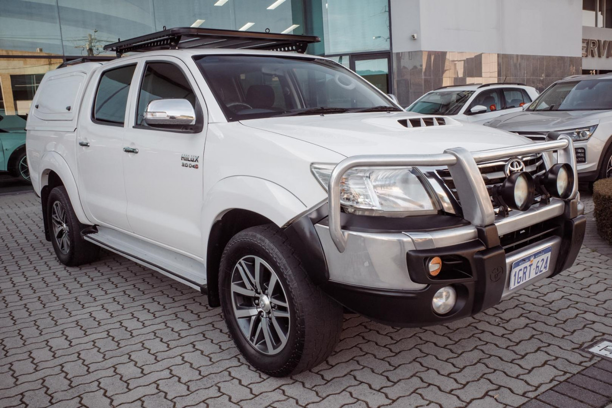 2014 Toyota HiLux SR5 Double Cab Pickup