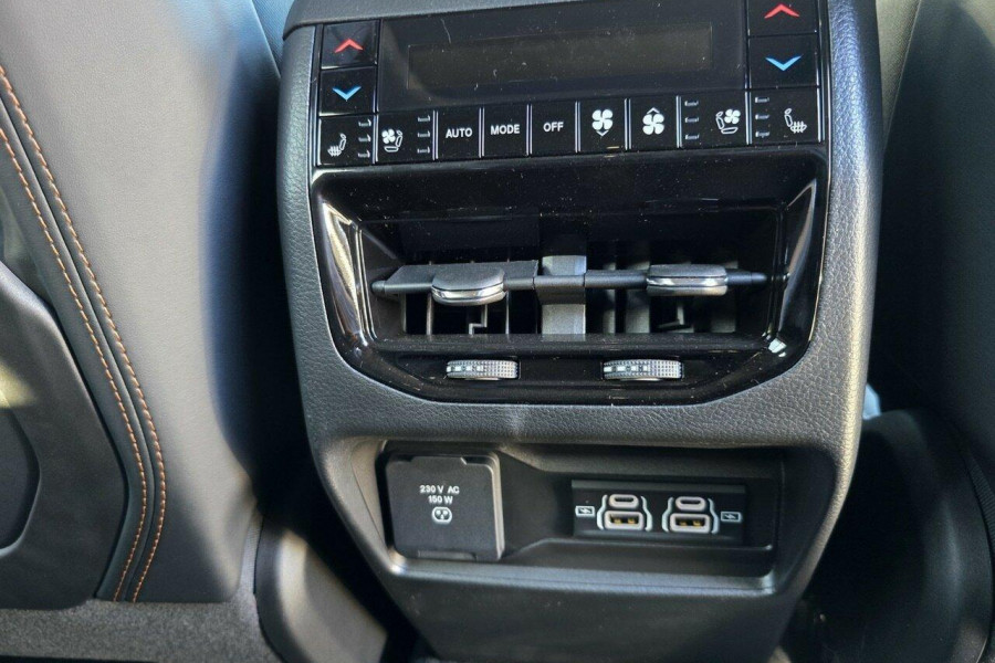 2023 Jeep Grand Cherokee WL Summit Reserve 4xe SUV Image 10
