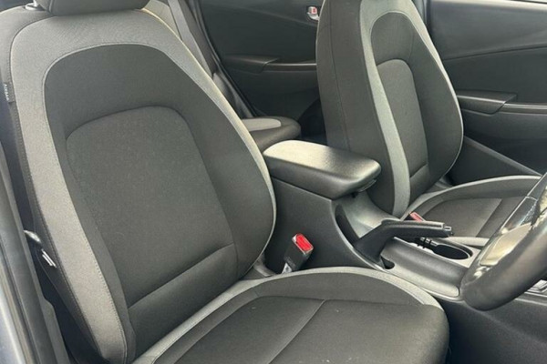 2020 Hyundai KONA OS.3 Active SUV Image 24