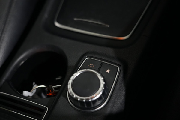 2018 Mercedes-Benz GLA-Class 180 SUV Image 16