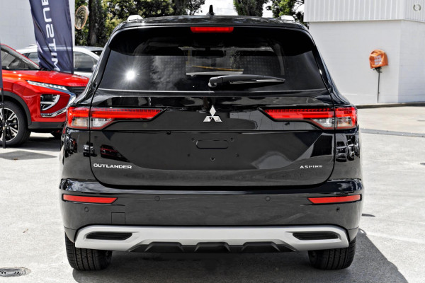 2025 MY24 Mitsubishi Outlander ZM Aspire SUV Image 3