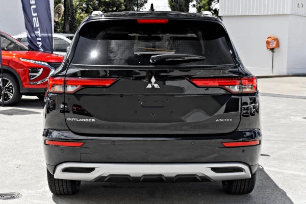 2025 MY24 Mitsubishi Outlander ZM Aspire SUV Image 3