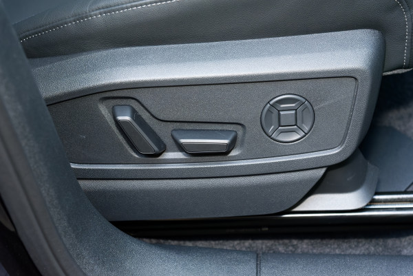 2025 MY26 Audi Q5 e-hybrid 270kW SUV image 17