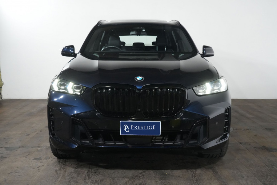 2024 BMW X5 xDrive30d M Sport SUV Image 3