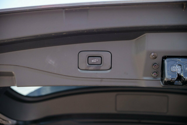 2025 MY25.5 Isuzu MU-X RJ LS-T SUV Image 9