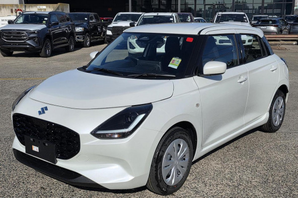 2025 Suzuki Swift UZ Hybrid Hatch Image 3