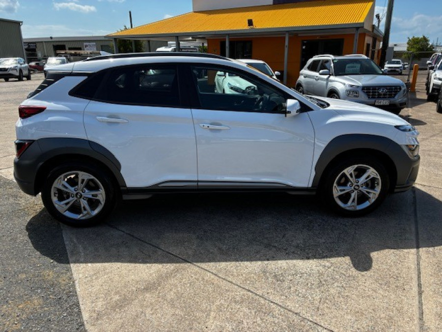 2022 Hyundai KONA OS.V4 Elite SUV Image 2