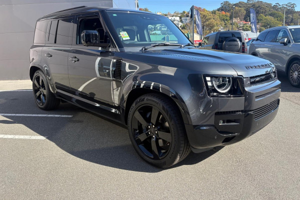 2026 Land Rover Defender L663 110 P425 X-Dynamic SE SUV Image 2