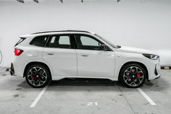 2026 BMW X1 U11 M35i xDrive SUV image 3