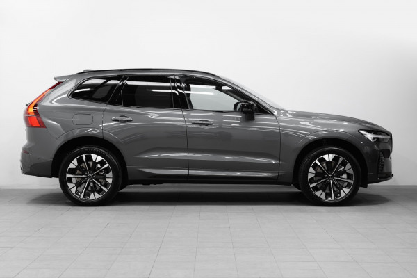 2026 Volvo XC60 UZ B5 Ultra Dark 2L Petrol Hybrid AWD SUV Image 3