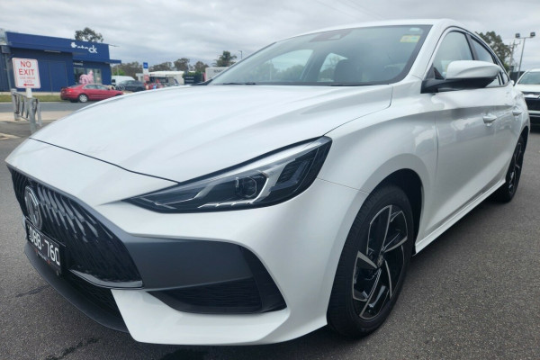 2024 MG MG5 AP32 Essence Sedan