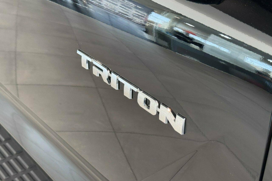 2025 Mitsubishi Triton MV  GLX+ Cab Chassis Image 9