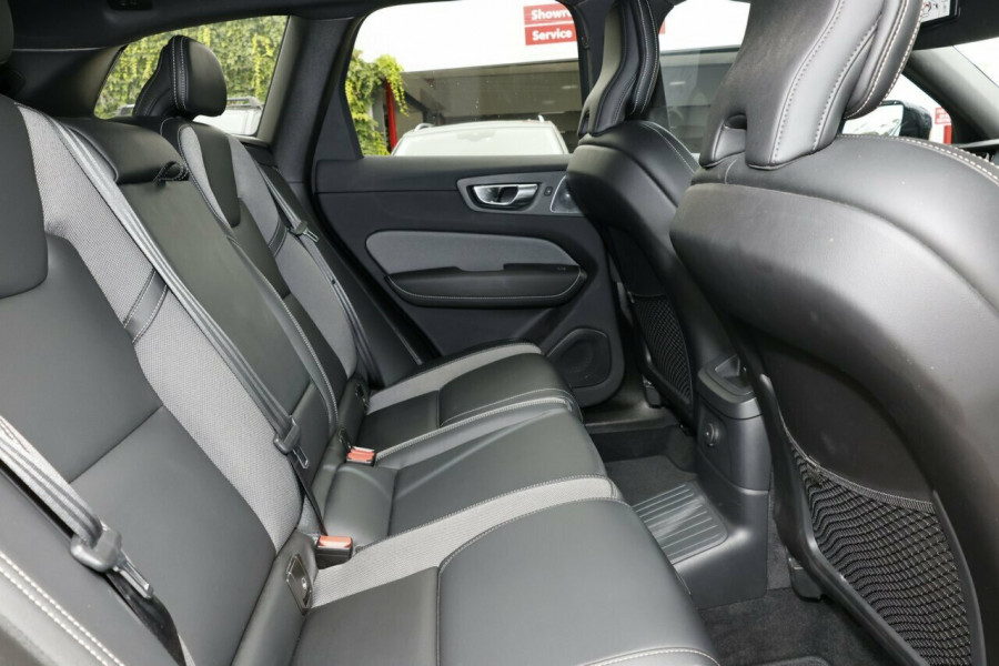 2022 MY23 Volvo XC60 UZ Recharge Ultimate T8 Plug-in Hybrid SUV Image 7