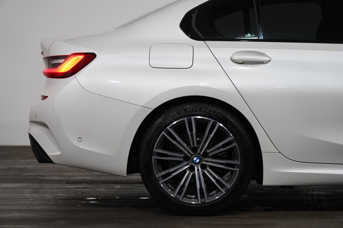 2020 BMW 3 20i M Sport Sedan Image 6