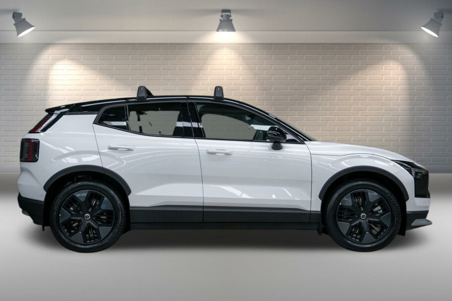 2026 Volvo EX30 Cross Country  Ultra Twin Motor Performance SUV Image 16