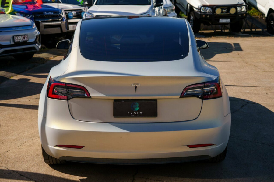 2022 Tesla Model 3  Rear-Wheel Drive Sedan Image 3