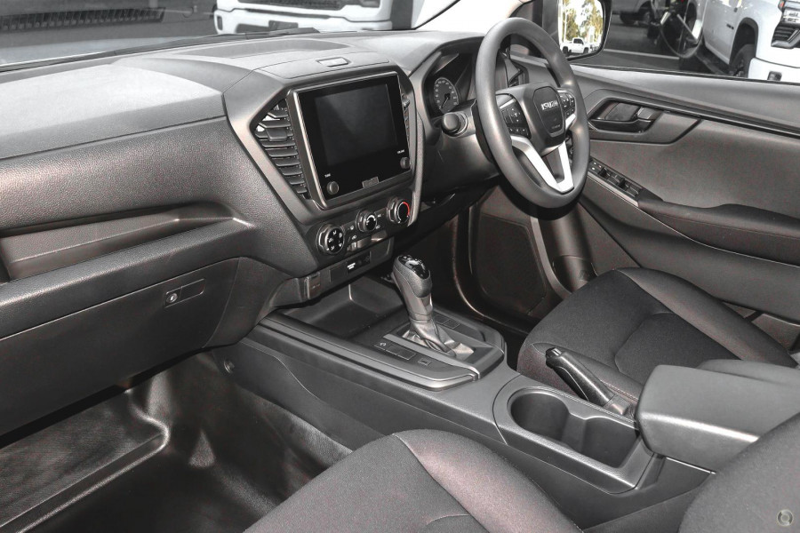 2025 MY24 Isuzu D-MAX RG SX High Ride Ute Image 9