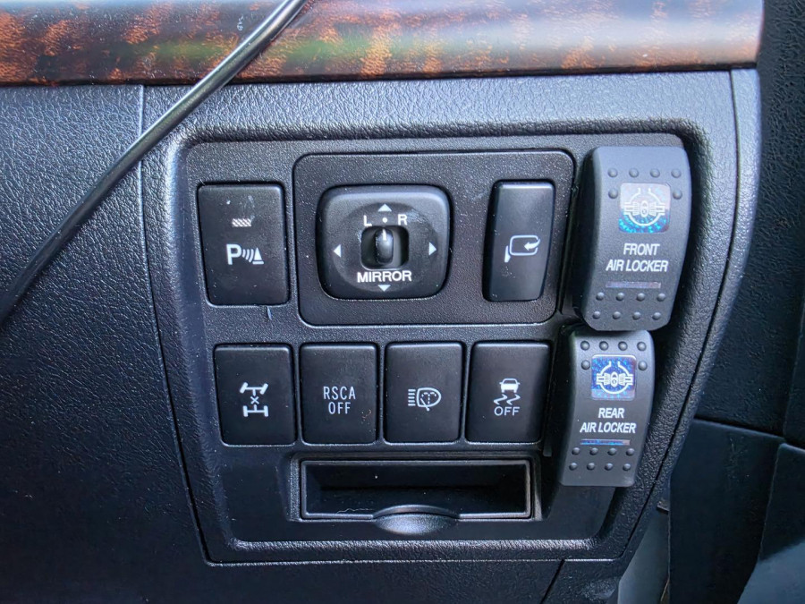 2012 MY10 Toyota LandCruiser VDJ200R Sahara SUV Image 33