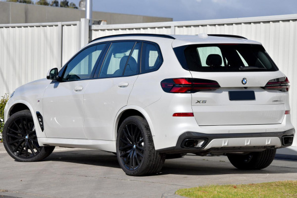 2025 BMW X5 G05 LCI xDrive40i M Sport SUV image 2