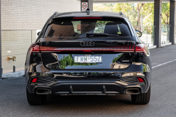2025 Audi A5 B10  TFSI 200kW S line Wagon image 5