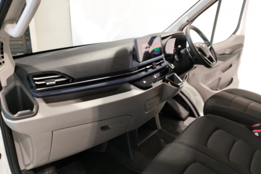 2024 LDV Deliver 9  11-Seat Bus Image 15