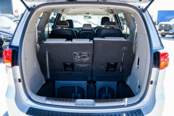 2017 MY18 Kia Carnival YP Platinum People Mover Image 8