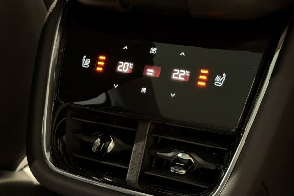 2026 Volvo EX90  Ultra Twin Motor Performance SUV Image 12