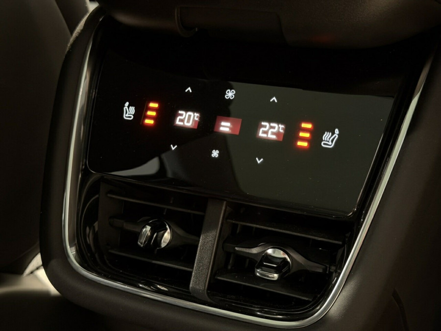 2026 Volvo EX90  Ultra Twin Motor Performance SUV Image 12