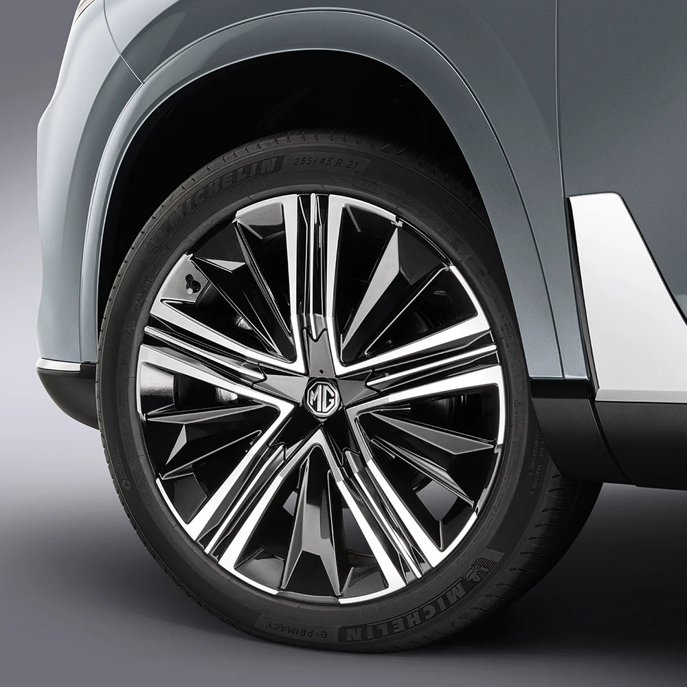 SLEEK ALLOY WHEELS