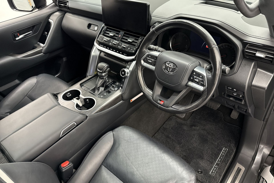 2023 Toyota LandCruiser FJA300R GR Sport SUV Image 17