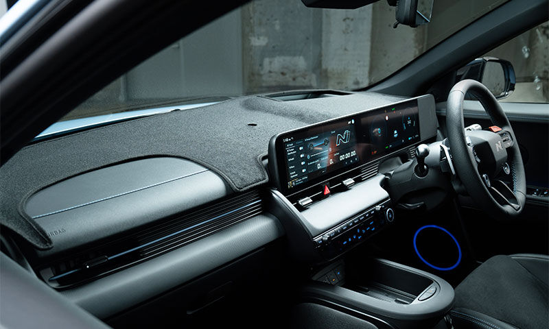 Dash mat