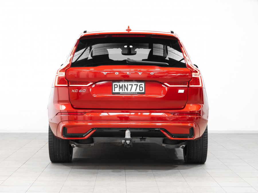 2022 Volvo XC60 UZ T8 Ultimate Recharge Plug in hybrid SUV Image 7