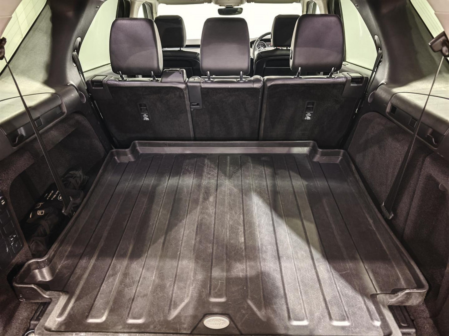 2017 Land Rover Discovery Series 5 SE SUV Image 11