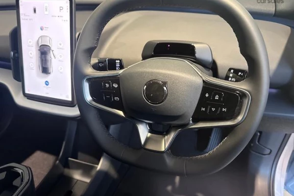2026 Volvo EX30  Single Motor Extended Range Plus SUV Image 9