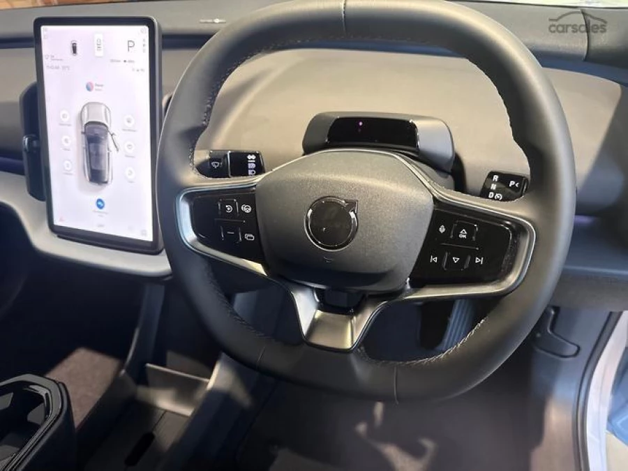 2026 Volvo EX30  Single Motor Extended Range Plus SUV Image 9