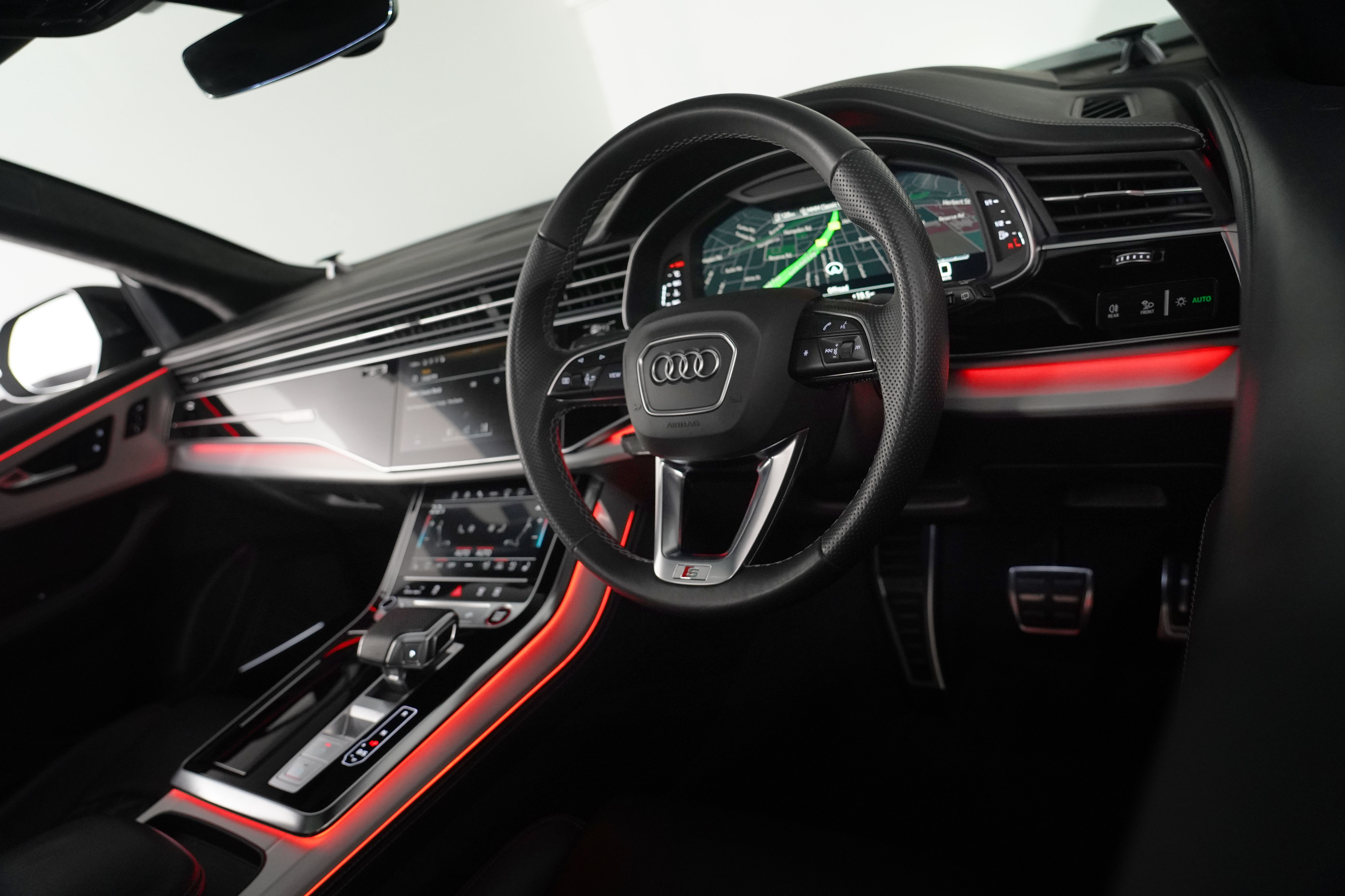 2022 Audi SQ8 TFSI SUV Image 31