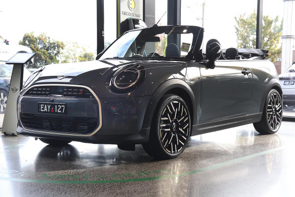 MINI Cooper S Favoured F67