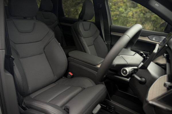 2026 Volvo EX90 No Series Ultra Twin Motor Performance SUV Image 14