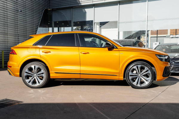 2019 Audi Q8 F1 55 TFSI SUV image 3