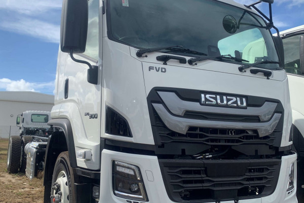 2026 Isuzu FVD 170-300 AT R60 Cab Chassis Image 1