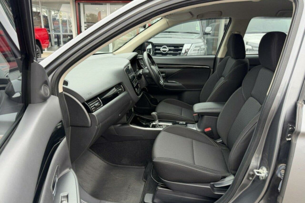 2019 Mitsubishi Outlander ZL ES SUV Image 5