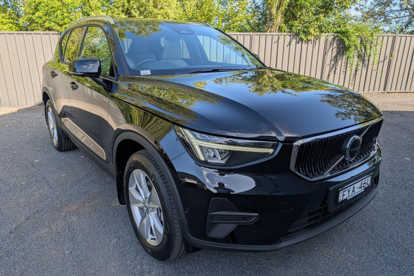 2025 MY26 Volvo XC40 XZ Plus B4 SUV Image 3