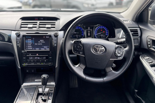 2017 Toyota Aurion GSV50R Presara Sedan Image 12