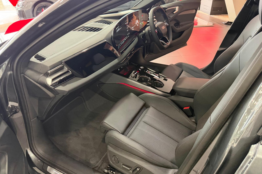2025 Audi A5 B10  TFSI 200kW S line Wagon