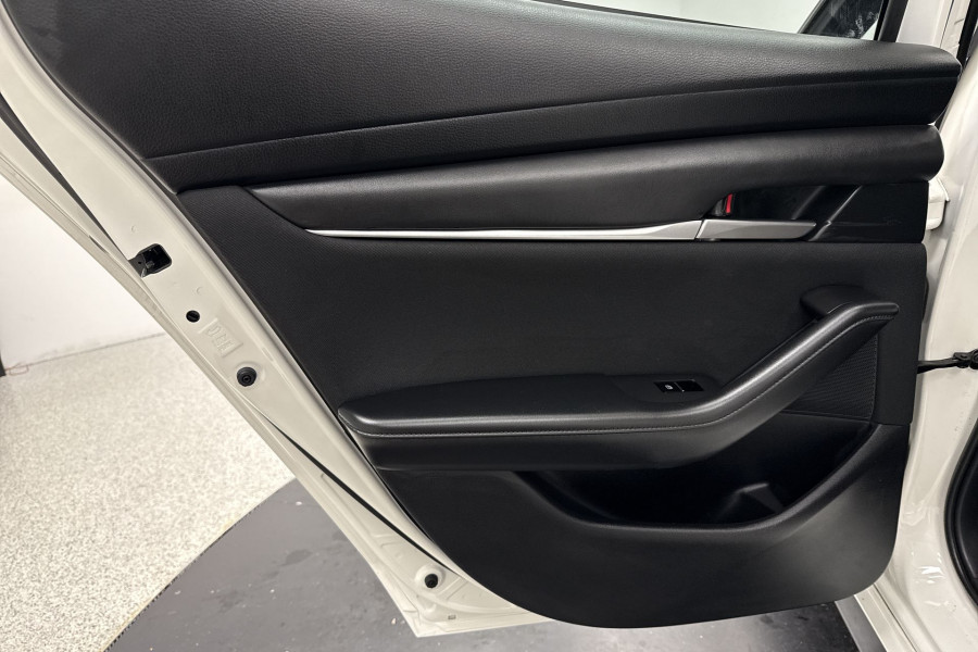 2019 Mazda 3 BP Series G20 Pure Hatch Image 15
