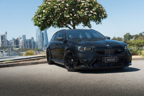 2025 BMW M5 Touring SUV
