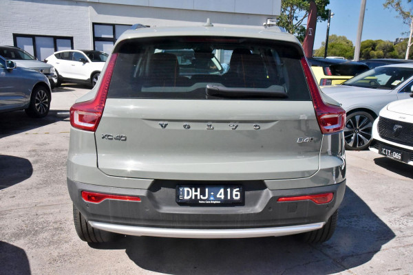 2024 MY25 Volvo XC40  Ultra B4 Bright SUV Image 3