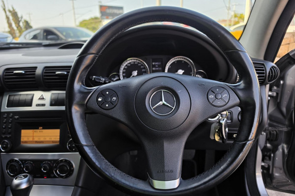 2010 Mercedes-Benz CLA-Class CL203 CLC200 Kompressor Coupe Image 19
