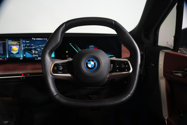 2022 BMW iX xDrive40 SUV Image 15