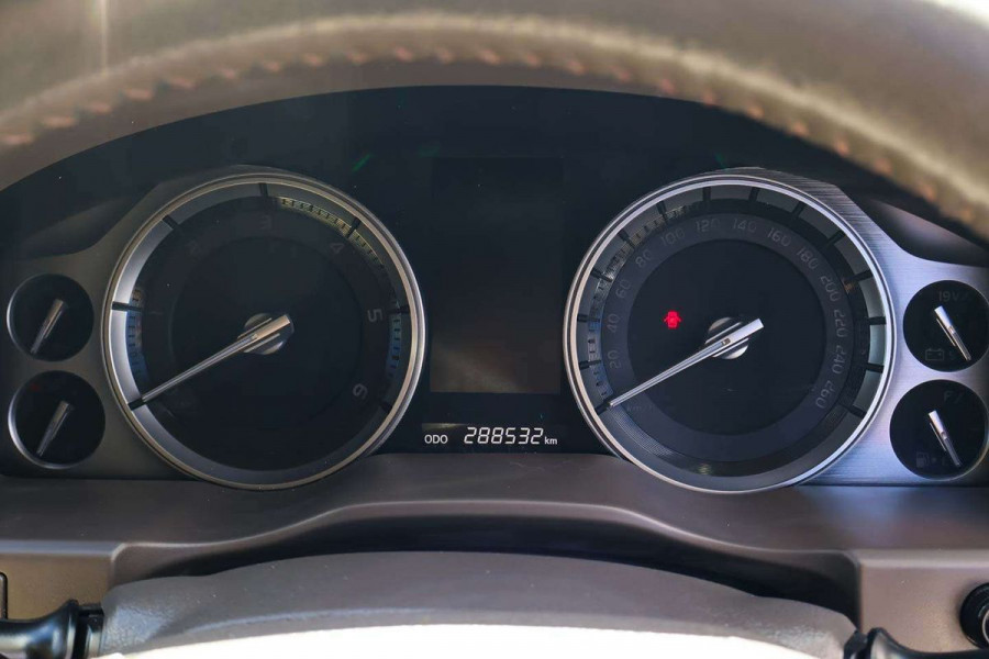 2016 Toyota LandCruiser VDJ200R VX SUV Image 15